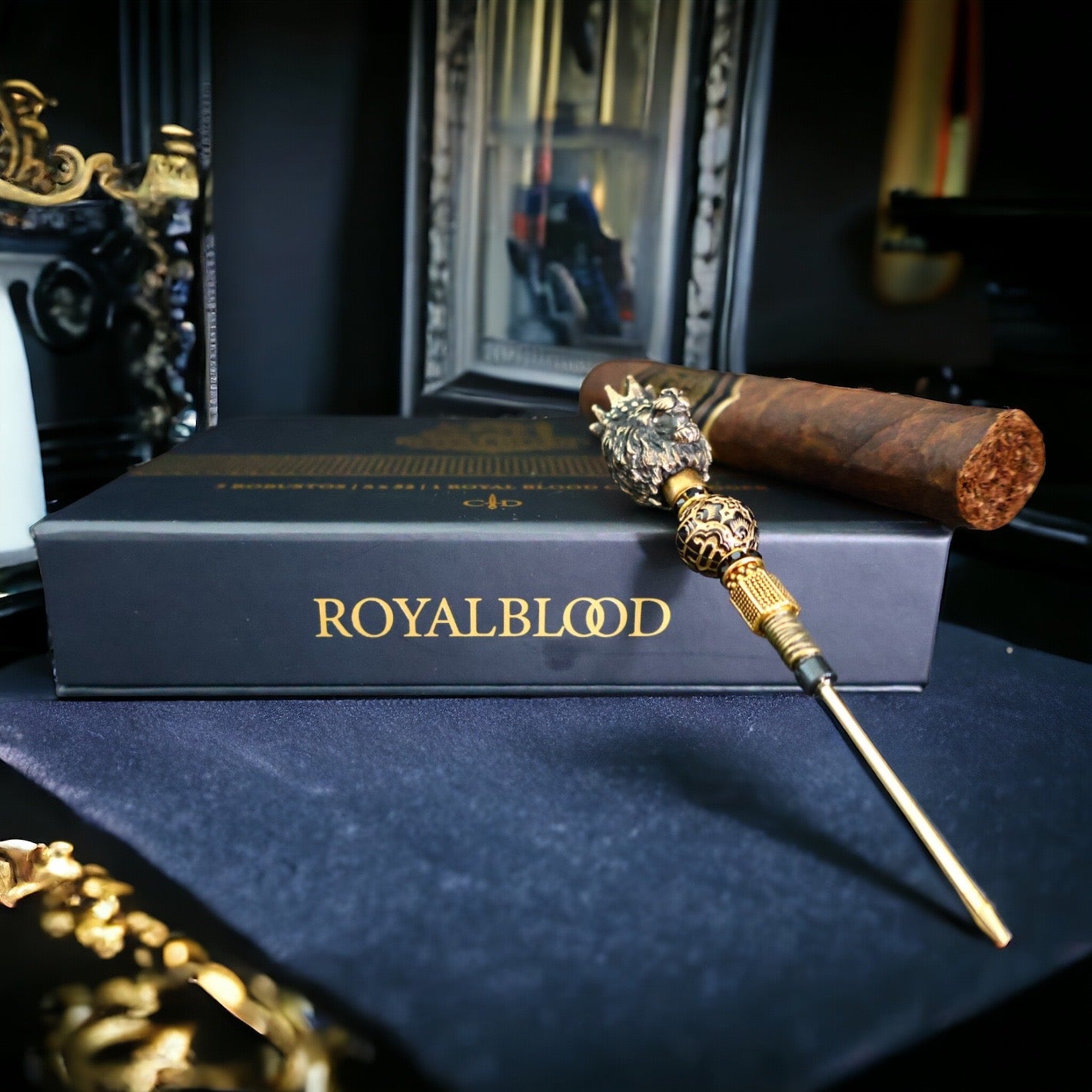 Royal Blood - Dagger and Cigars Gift Box