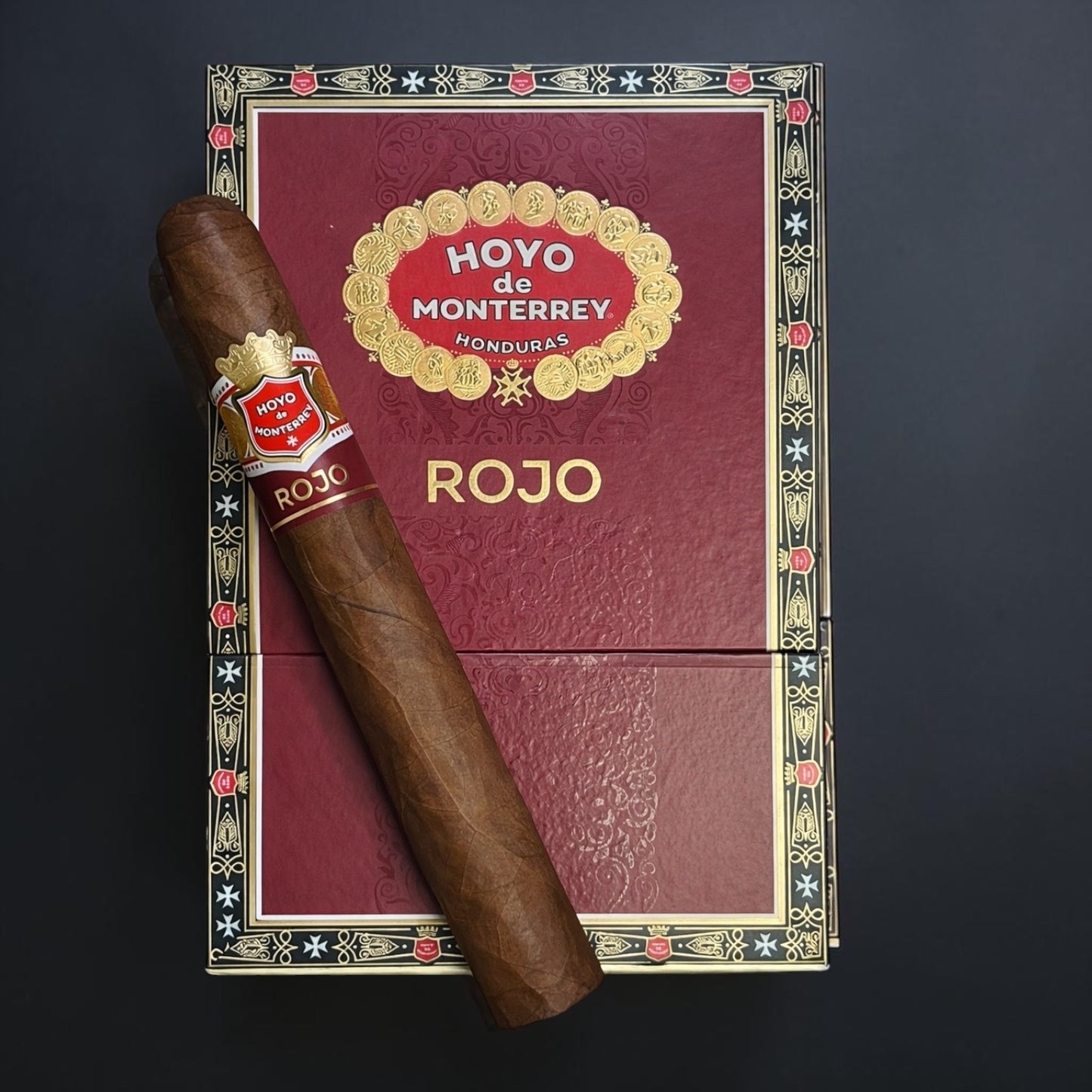 Hoyo de Monterrey SHADE/ROJO/OSCURO BOX OF 10