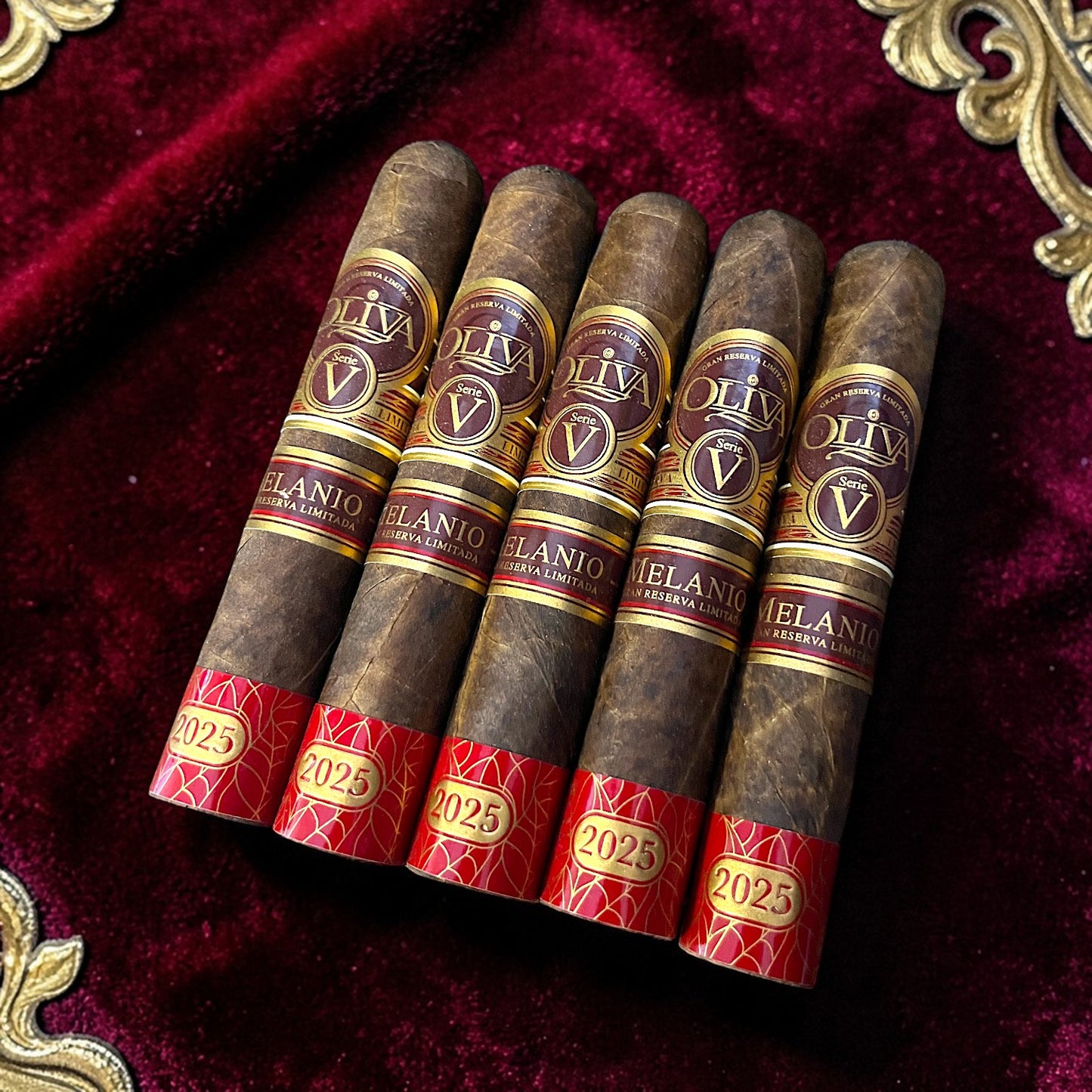 Oliva Serie V Melanio Edicion Ano 2025